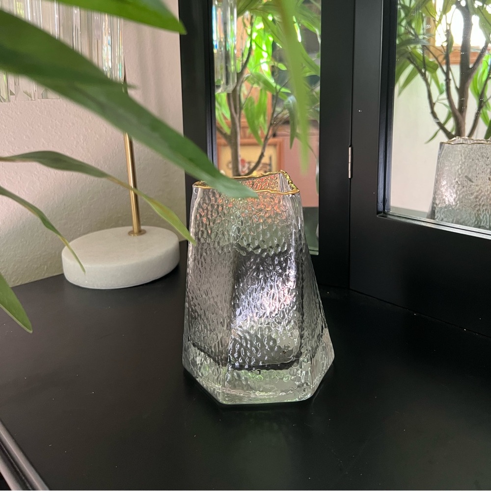 Vintage | gold rimmed abstract triangle vase